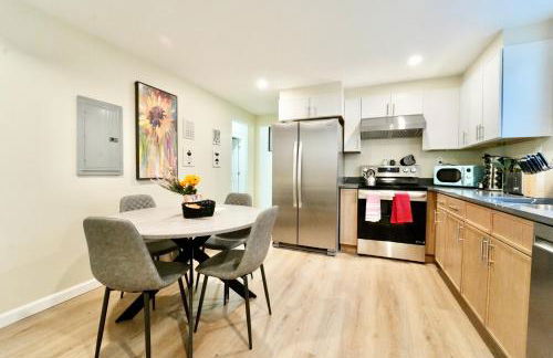 Cozy 4BD2BA Near Boston-Encore-T-Station and Diners - Photo 13