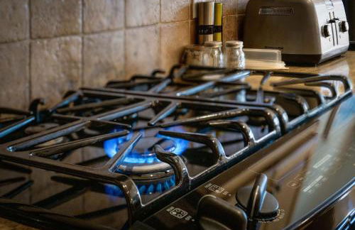 Cozy foothills home - Photo 26