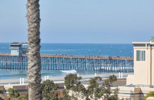 Coastal Luxury with Panoramic Ocean View - Foto 3