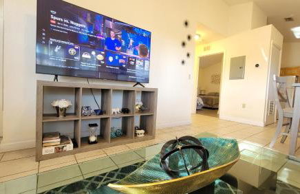 Stylish House Near UF, VA, & Downtown Gainesville - Foto 1