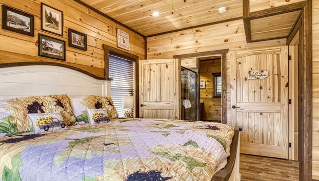 Ern862 - Meme's Hunt'n Camp 3 Bedroom Cabin by RedAwning - Foto 5, Habitación