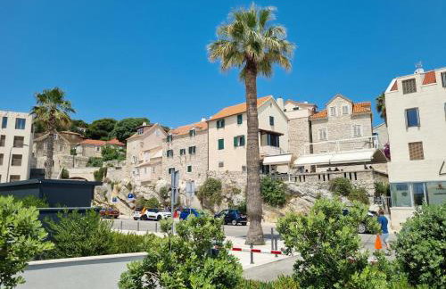 ANGEL BY THE SEA LUXE Apartment - Photo 44