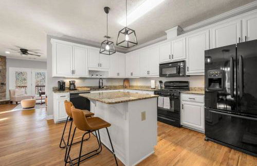 Lakeview with Dock and king bed Gainesville - Foto 16