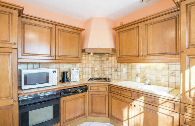 Spacious Holiday Home in Saint-nexans With Terrace - Foto 16