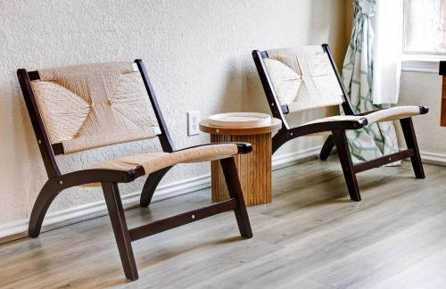 Hot Tub Retreat Games BBQ Air Hockey Swing Set - Foto 12