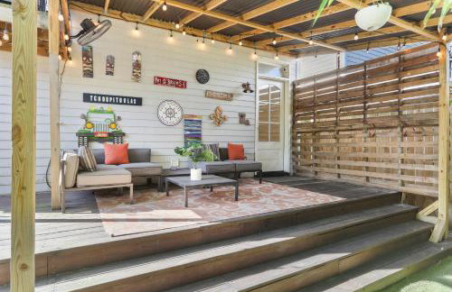 Upscale 3 Bed 2 Bath Private Home in Uptown New Orleans! Close to Magazine Street, Universities, & French Quarter - Photo 24