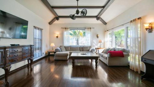 Mediterranean-Style Villa in Point Loma - Foto 3