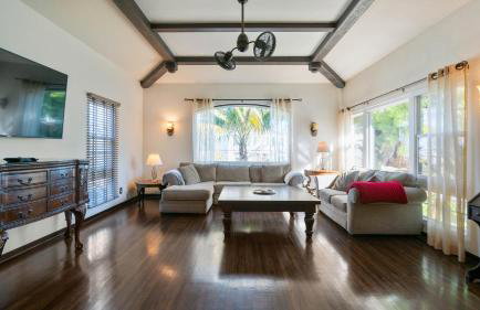 Mediterranean-Style Villa in Point Loma - Foto 3