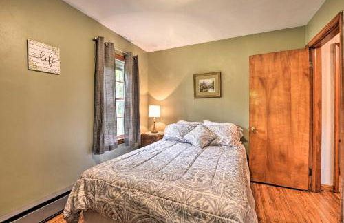 Cozy Family Home with Kayaks, Dock and Fire Pit! - Foto 19