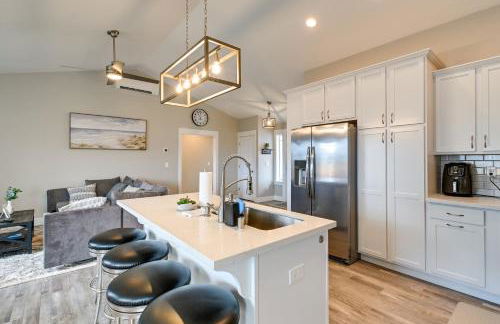 Ocean Shores Home with Game Room - Walk to Beaches! - Foto 3