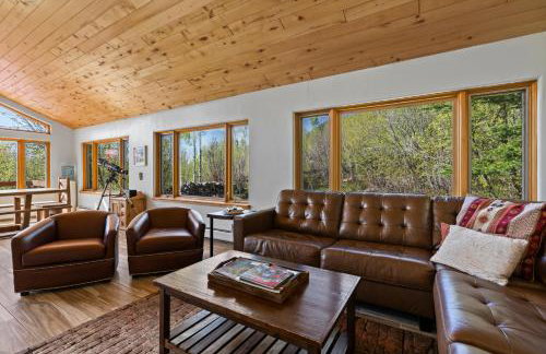 Secluded Mtn home by Purg, Hot Tub, Views! Pets ok - Foto 17
