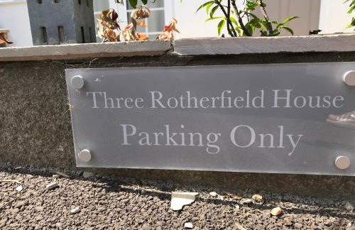 Lyme View Apartment - Photo 10