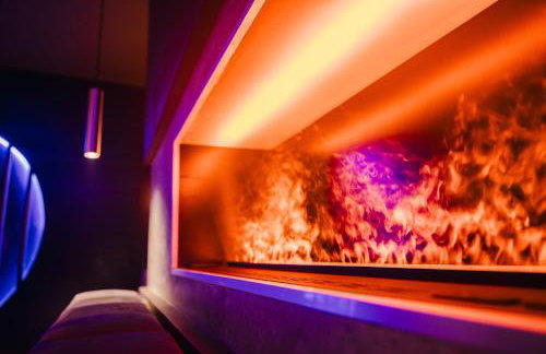 Love Room Les Private Places - Lit King Size et Jacuzzi Privé - Photo 13