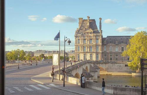 Apt vue Louvre et Seine - Photo 1