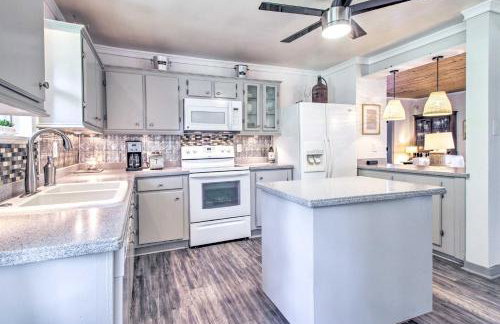 The River Cottage Charming Retreat with Dock - Foto 13