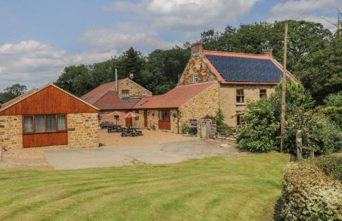 Calf House - Photo 1