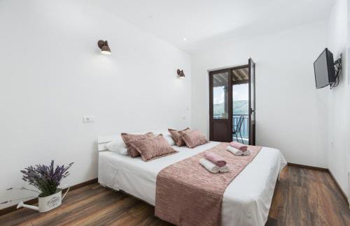 Seaside Villa near Trogir - Poljica - Photo 22