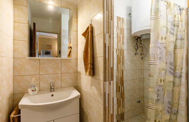 2 bedroom House in Balatonszárszó with garden and terrace - Photo 19