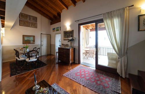 ROMANTIC LAKE VIEW HOUSE - Foto 2