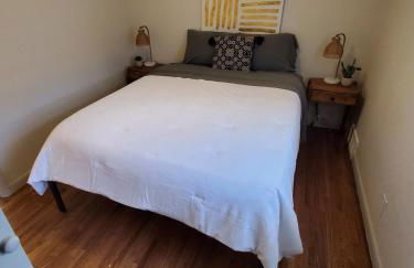 South Side Chic 3Br 1Ba 10mn to McConnell Spirit - Photo 5