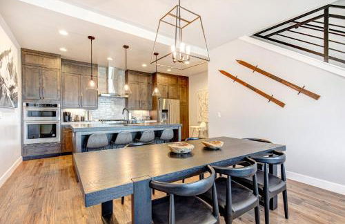 On Top of the Mountains - Full Townhome - Foto 8