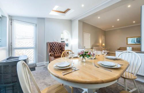 Stylish apartment 12 minutes by tube from Oxford Street free WIFI and Ac - Foto 2