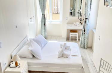 Xenias Rooms Apartments - Foto 5