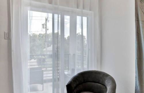 Elegant 3BR Home w/ Rooftop • 5 min to Downtown - Foto 45