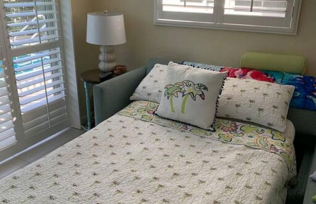 2 Bedroom Waterfront Pool Side! - Foto 14