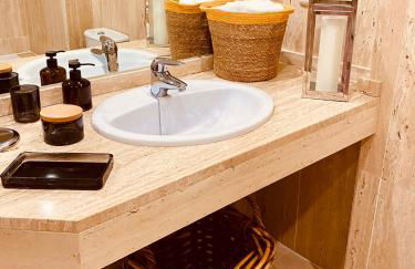 Lagos de Santa María Luxury Apartment Isabel - Photo 46