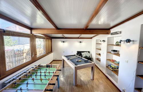 Maison Vue Pyrénées Centre ville - salle de jeux - Foto 1