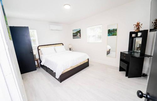 Close to the Action, Peaceful When You Return - Foto 45