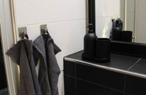 Schönes Apartment mit Parkplatz & 24h CheckIn 1 - Foto 7