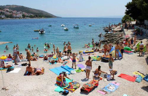 Villa Mendula Trogir - Luxury villa by the beach - heated pool - lush green garden - Photo 114