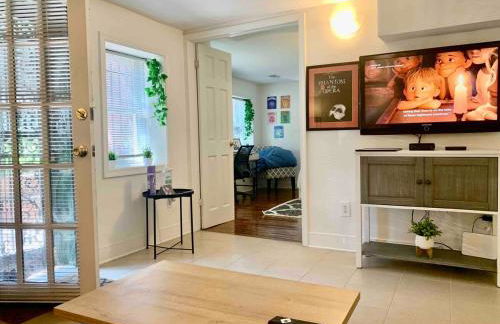 Cozy 1BR in DC 95WalkScore Steps to Cafes Dining Nightlife Grocery Metro - Close to Downtown - Foto 31