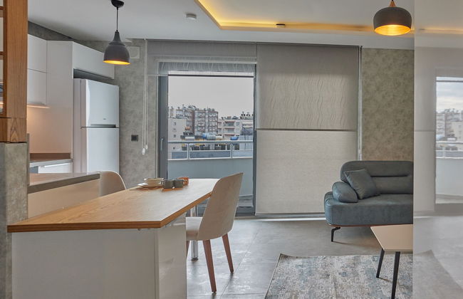 Sky Garden Suites - Photo 3