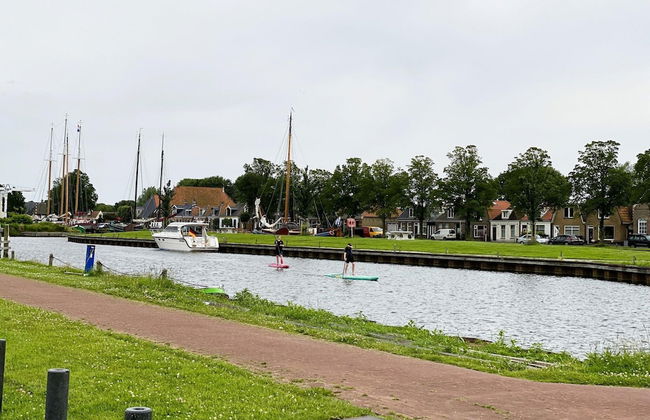 Peaceful Villa on the Water in Stavoren - Foto 35