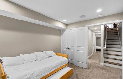 Federal Hill Luxury with Parking & Harbor View Rooftop - Foto 41