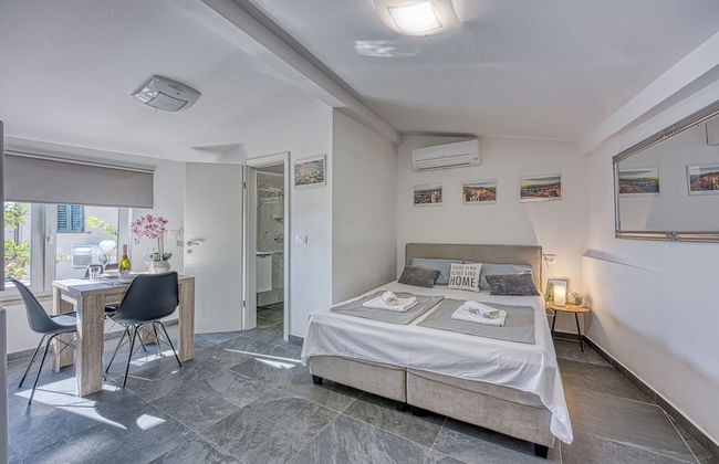 Honeymoon Suite Črni Kal - Foto 1