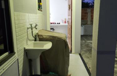 Casa ampla e nova à 400m da praia - Foto 30