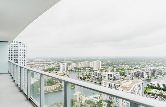 Luxury Condo with Spectacular Ocean View - Foto 46