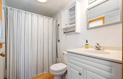 Ogunquit Village 4BR Walk to Beach, Dining & Town Center - Foto 84