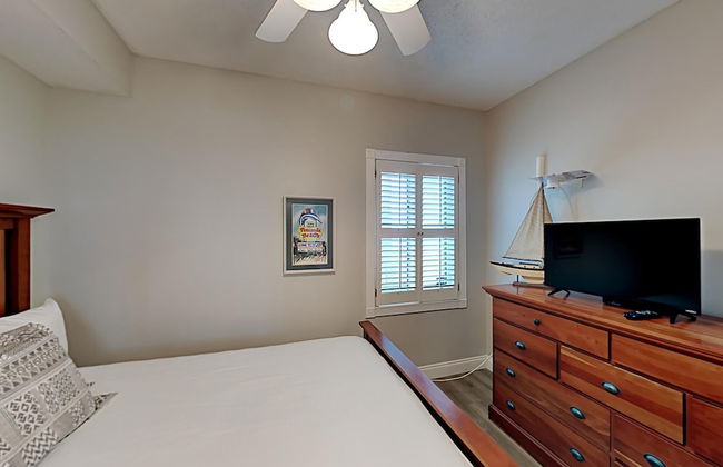 South Harbour #12e - Photo 5