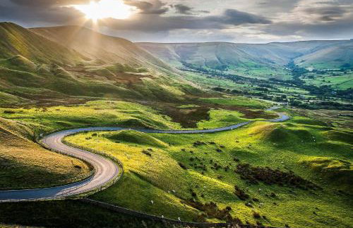 Postman's Knock - Photo 24