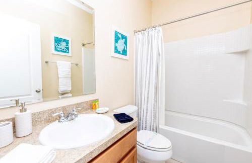 Newly Remodeled 1 story - 5 Bed 5 Bath with Pvt Pool Spa And Game Room - Foto 21