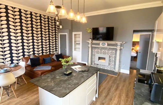 Claremont The Waterhouse - Photo 4