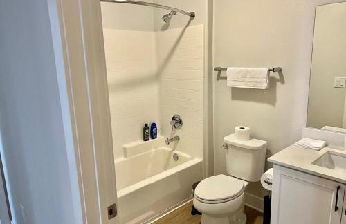 Miracle Mile Apartments - Foto 9