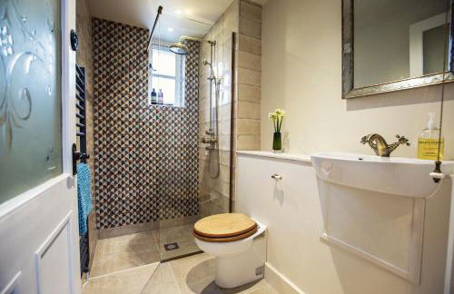 Black Mountains Stylish Hideaway, nr Crickhowell - Photo 18