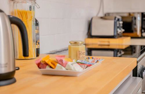 Grade II Listed House Tranquil Garden & Parking - Foto 12