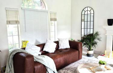 Rudraksha-Luxurious 5 BR House, Prime Location, Shopping, Dining, Medical, Education, Tourist Attractions - Foto 4